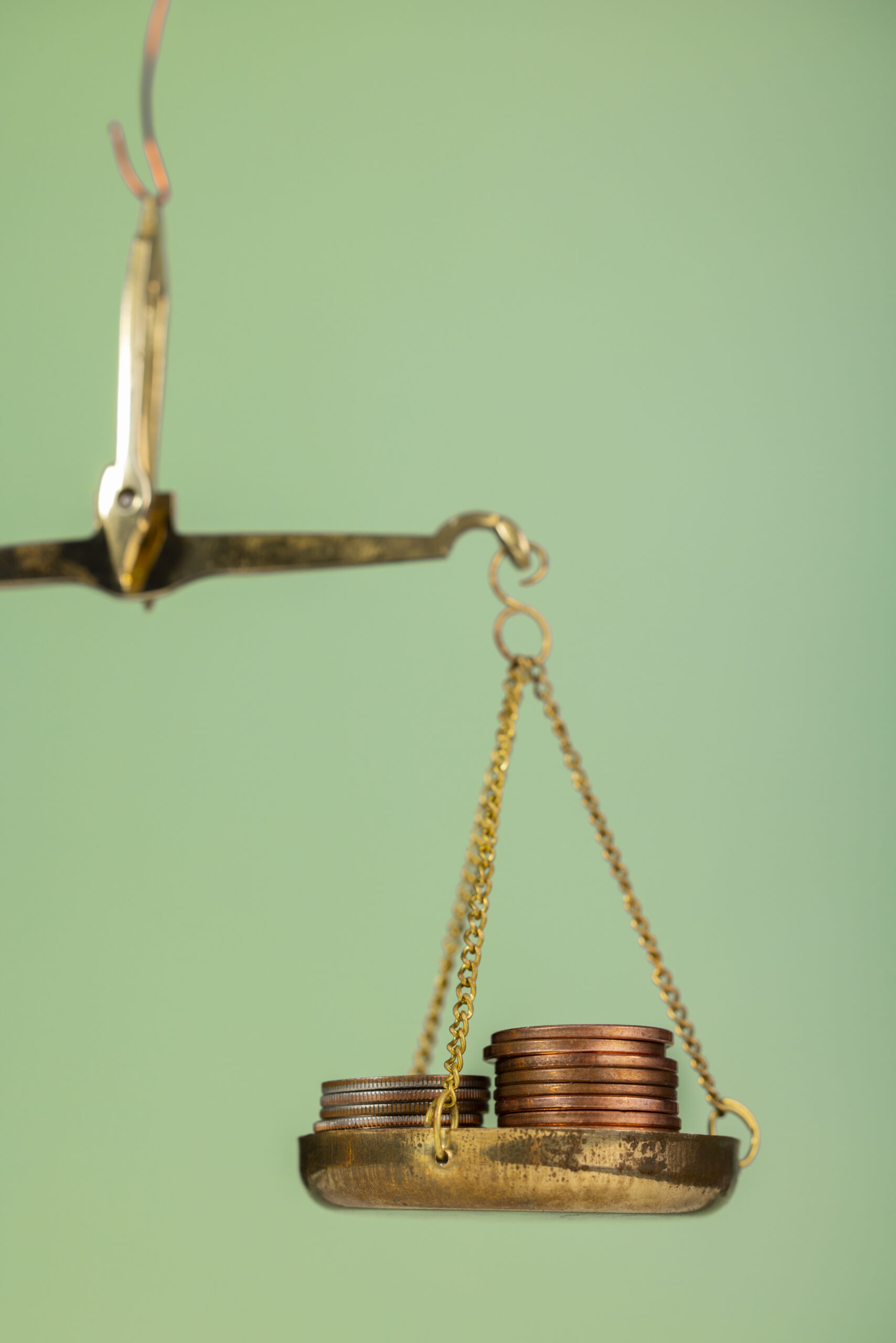 nature-morte-de-pieces-d-un-dollar-a-l-echelle (1)